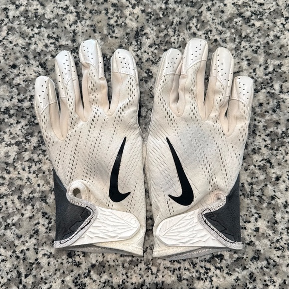 nike vapor knit 2.0 receiver gloves